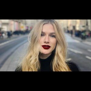 Meet your Posher, Vallentina